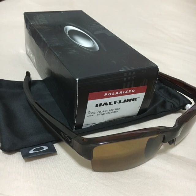 OAKLEY Polarized sunglasses with free NanoClear hydrophobic lens cleaner  (Halflink Oakley), Sports Equipment, Sports & Games, Water Sports on  Carousell