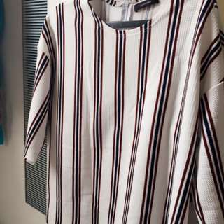 Baju Garis Hitam Putih