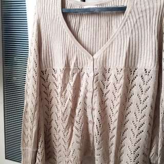 Baju Rajutan Cream