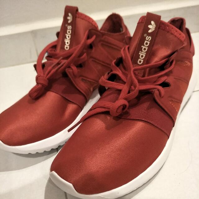 red adidas casual shoes