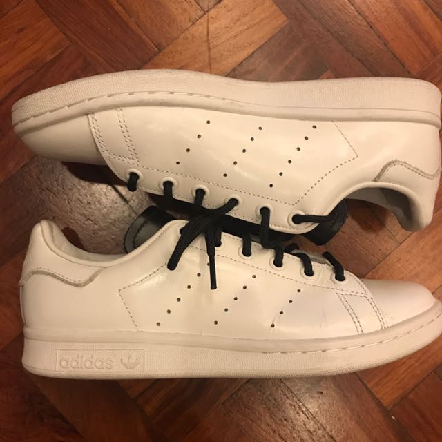 Stan smith deals white black tongue