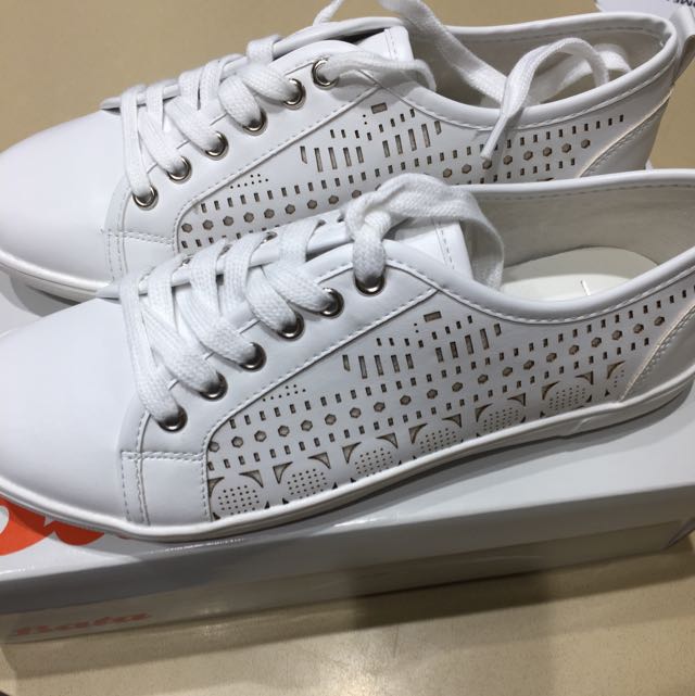 bata ladies shoes sneakers