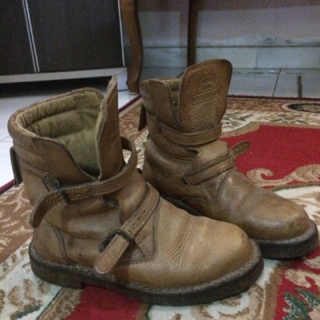 Camel trophy outlet adventure boots
