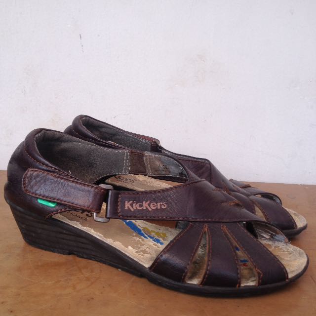 sepatu sandal wanita kickers original