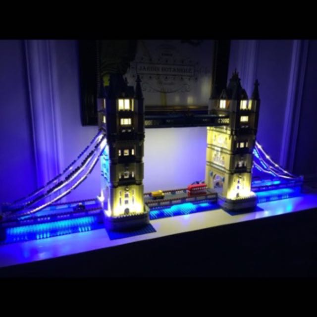 lego tower bridge lights