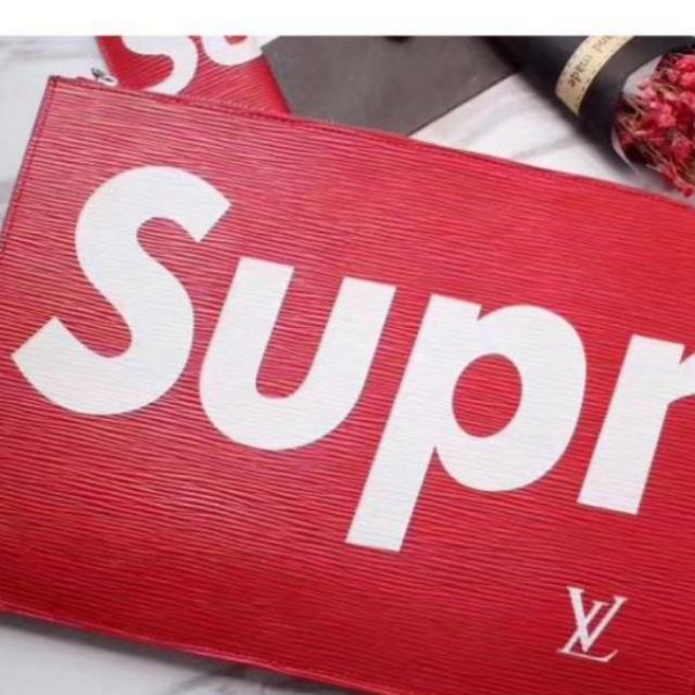 Louis Vuitton x Supreme 2017 Pre-owned Jour GM Clutch Bag - Red