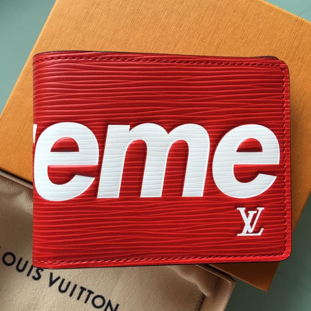 Supreme online wallet fake