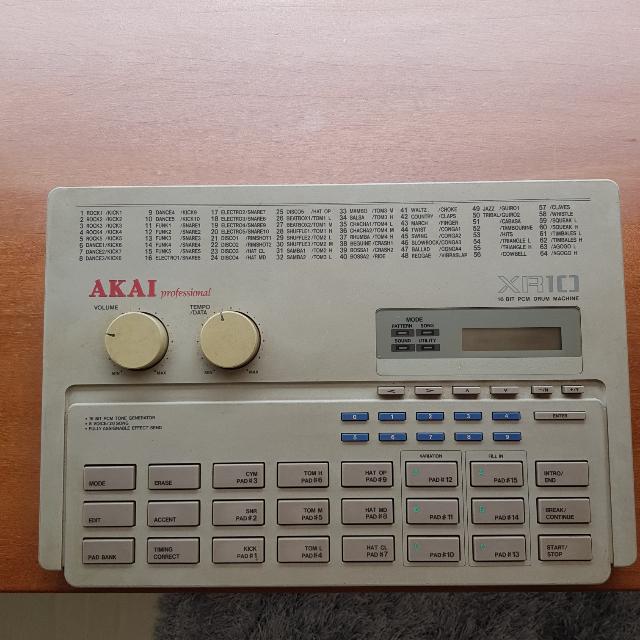 AKAI XR10 16bit PCM Drum Machine, Hobbies & Toys, Music & Media