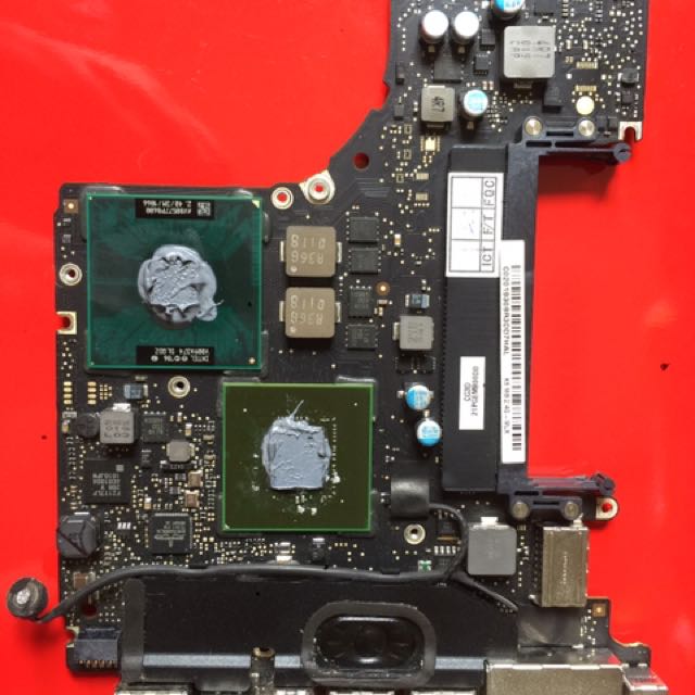 Apple Macbook Pro A1278 Logic Board 820-2879-B, Computers & Tech, Parts