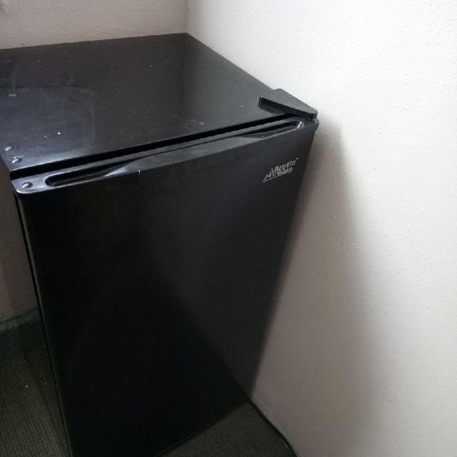 arctic king compact refrigerator