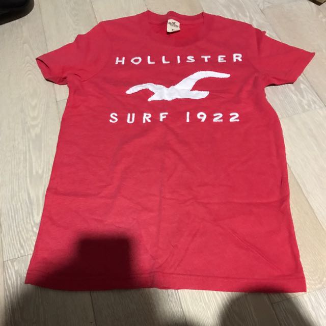 Hollister T-Shirt, Men's Fashion, Tops & Sets, Tshirts & Polo