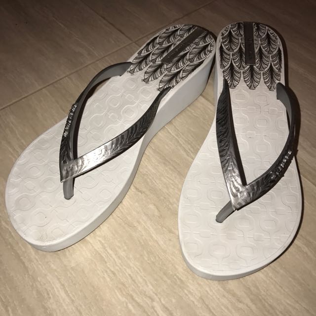 ipanema platform flip flops