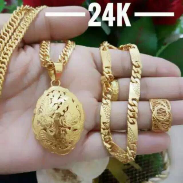 Kalung Berlapis Emas 24 Karat Barang Mewah Aksesoris Di Carousell Model kalung emas 24k terbaru kadar 99 gold necklace models. kalung berlapis emas 24 karat