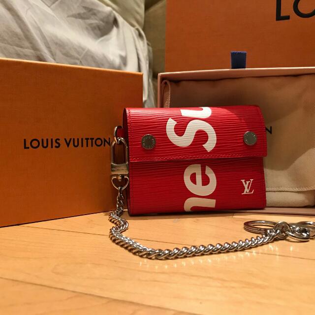 Louis Vuitton Supreme Chain Wallet Epi Red, Luxury, Bags & Wallets on  Carousell