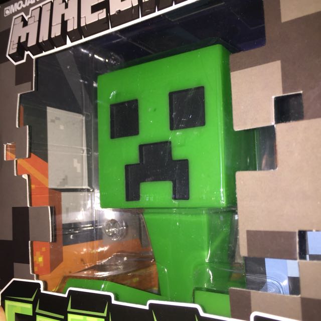 Minecraft Creeper Vinyl, Hobbies & Toys, Toys & Games on Carousell