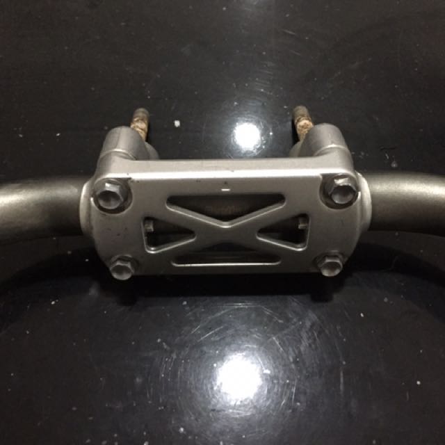 Suzuki Drz400Sm Stock handlebar with bar clamp and screws, Motorcycles