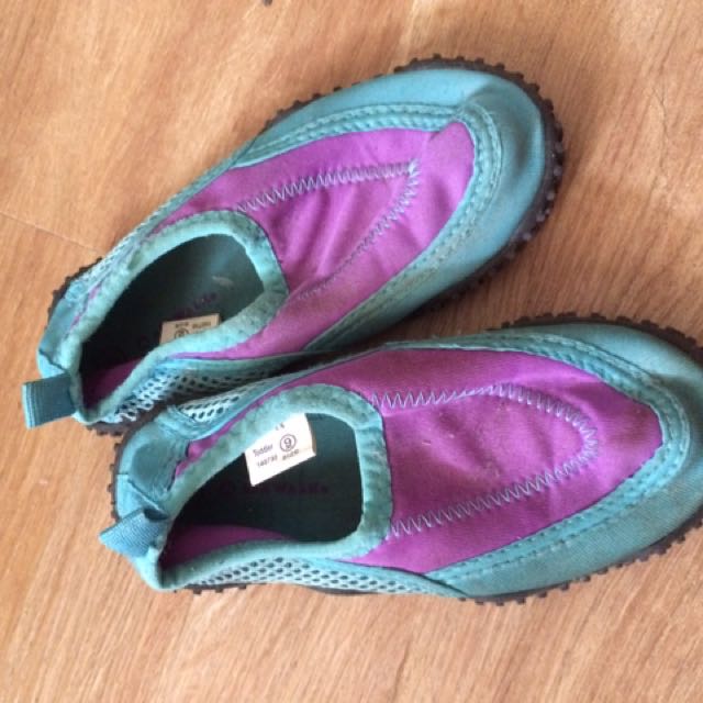 airwalk aqua shoes