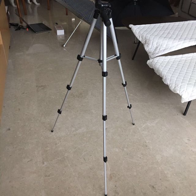 Camera Tripod (1m Height), Photography, Photography Accessories