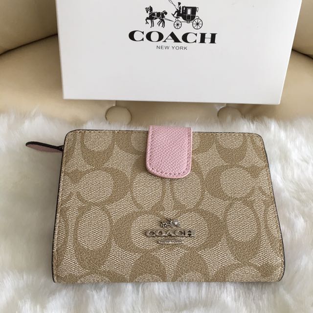 coach ladies purse