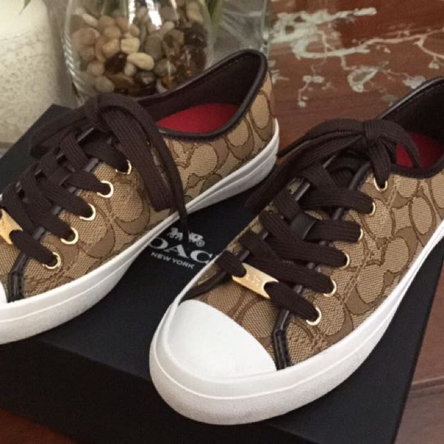 coach signature shoes