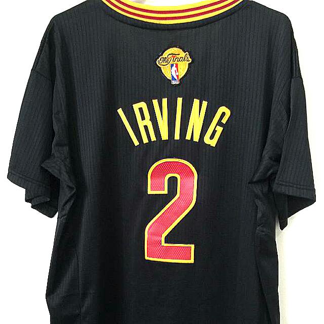 Kyrie sleeved jersey top