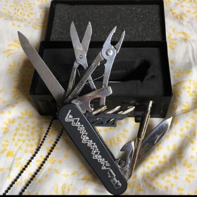 MHI Multitools (Category: Home Improvement Tools & Accessories) located in Singapore. Submitted by the_red_bin (Listing ID 116580896, Image 2). Description: .