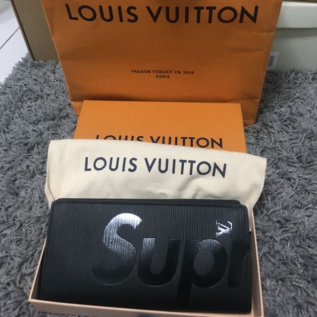 Louis Vuitton x Supreme 2017 Leather Brazza Wallet - Wallets, Accessories