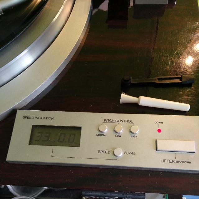 Classic 80s Direct Drive Turntable Denon Dp 59l Electronics Audio On Carousell