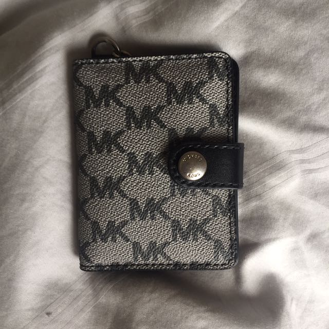 Michael Kors Heritage Logo Photobook Key Charm