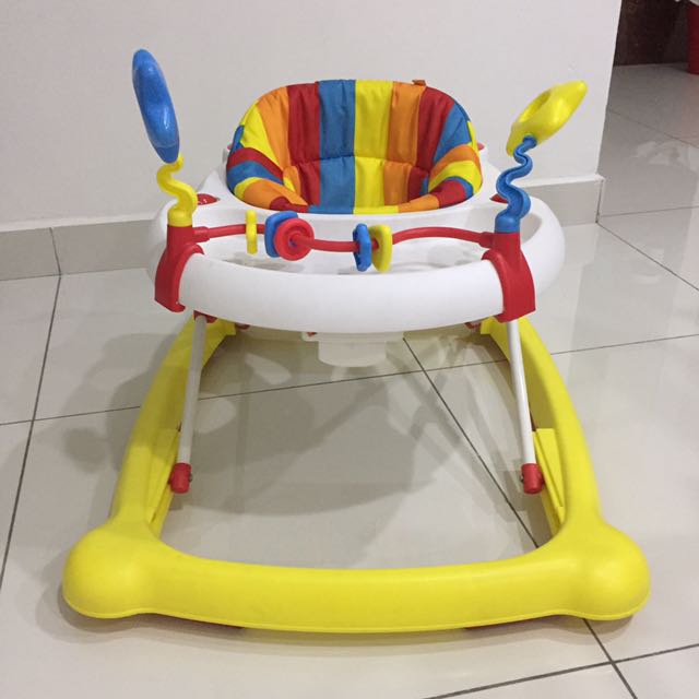 harga baby walker mothercare