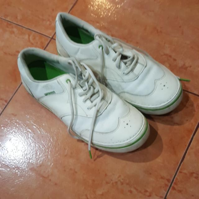 crocs golf shoes