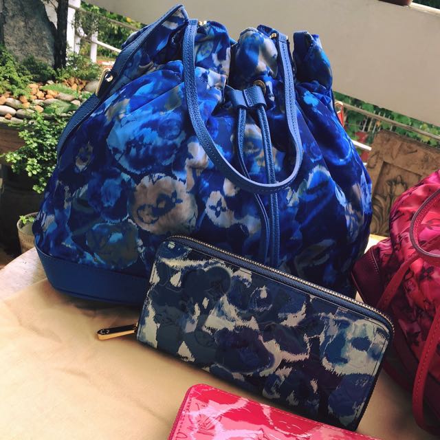 Louis Vuitton 2013 Monogram Ikat Flower Noefull MM - Blue Bucket Bags,  Handbags - LOU529573
