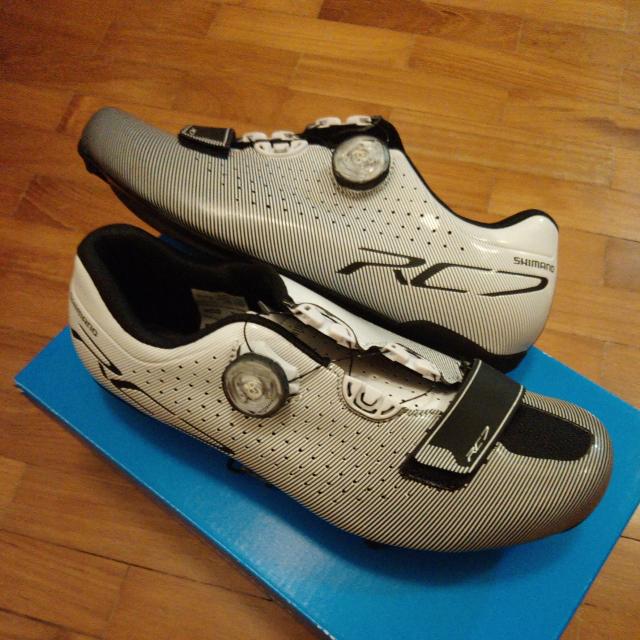 Shimano RC7 Cycling Shoes Size 40 Wide NEW Sports Equipment