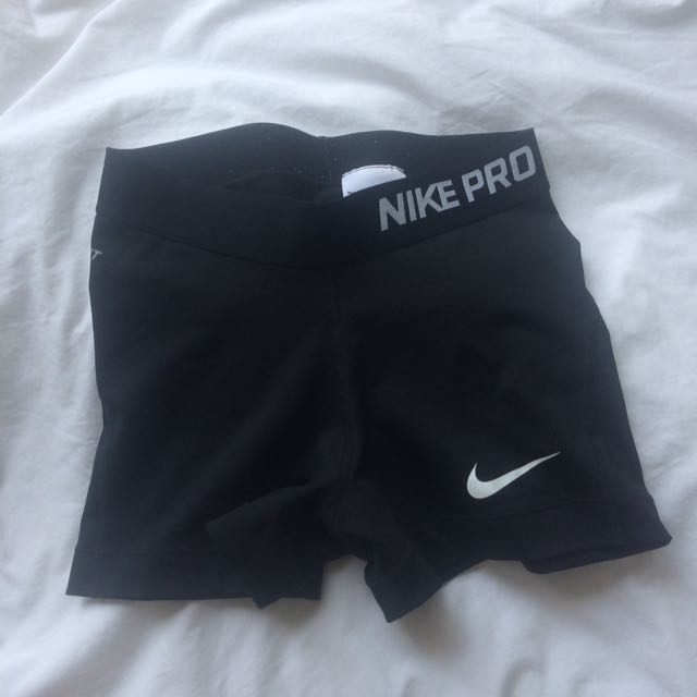 Black nike pro spandex hotsell