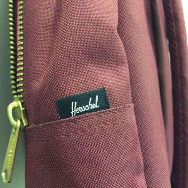 Herschel Backpack 15" (Maroon), Men's Fashion, Bags, Backpacks on Carousell
