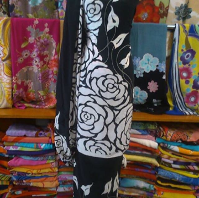Kain Batik Design Eksklusif Kain Sutera Crepe Terengganu Women S Fashion Clothes Dresses On Carousell