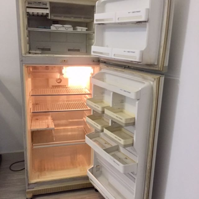 Mitsubishi RefrigeratorFreezer MR250GYP1. 245Litre (Made In Japan