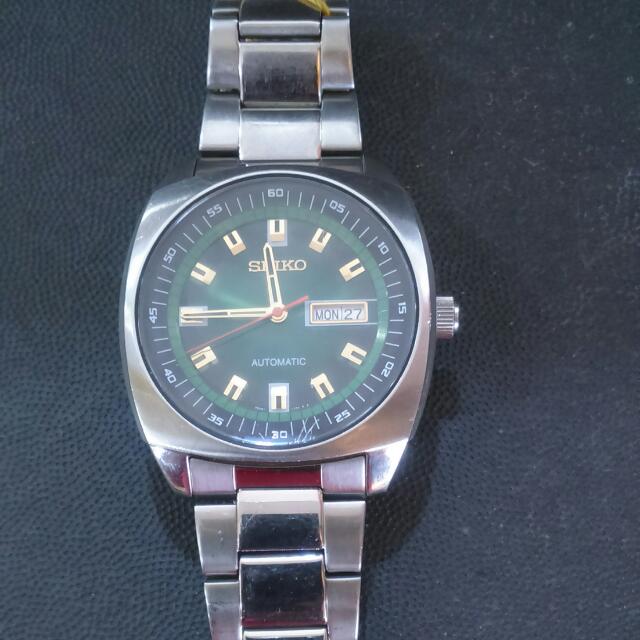 Seiko 7s26-04B0, Men's Fashion, Watches & Accessories, Watches on Carousell