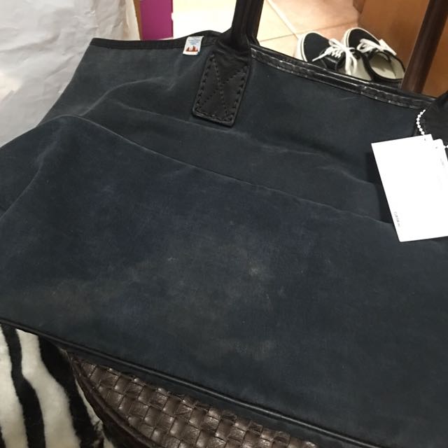 Visvim Navy Homer Tote L, 男裝, 袋, 腰袋、手提袋、小袋- Carousell