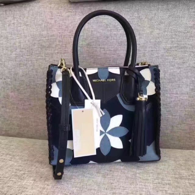 michael kors blue flower bag