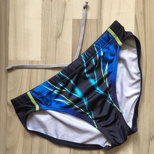 speedo style trunks