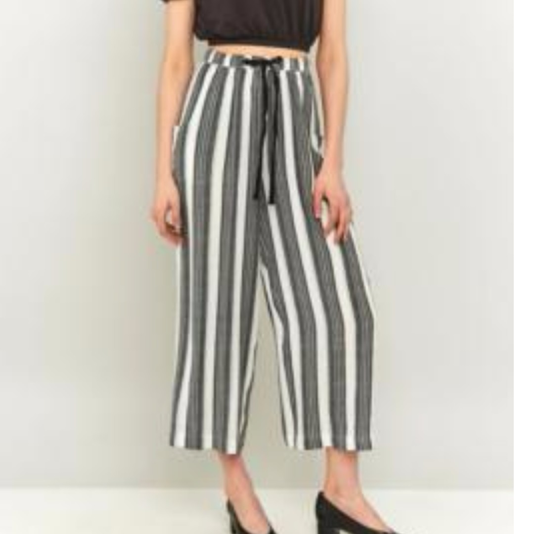black and white striped loose pants