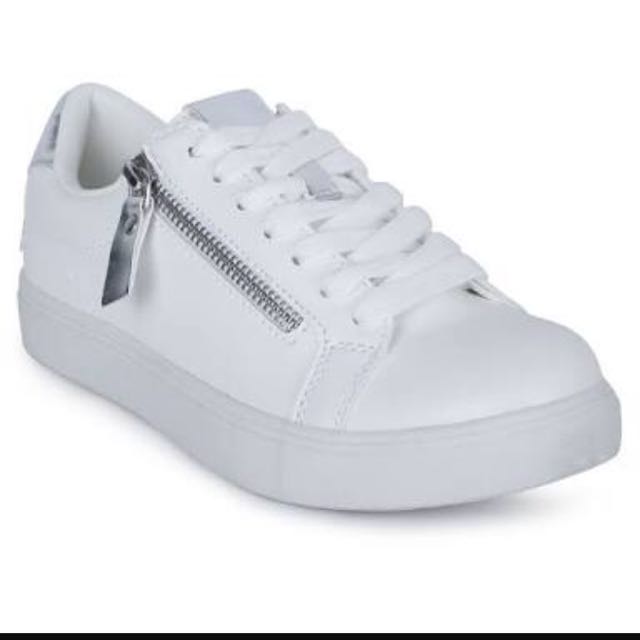 Brash top white shoes