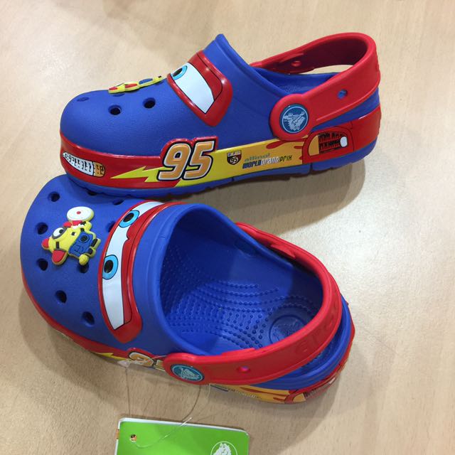 boys light up crocs