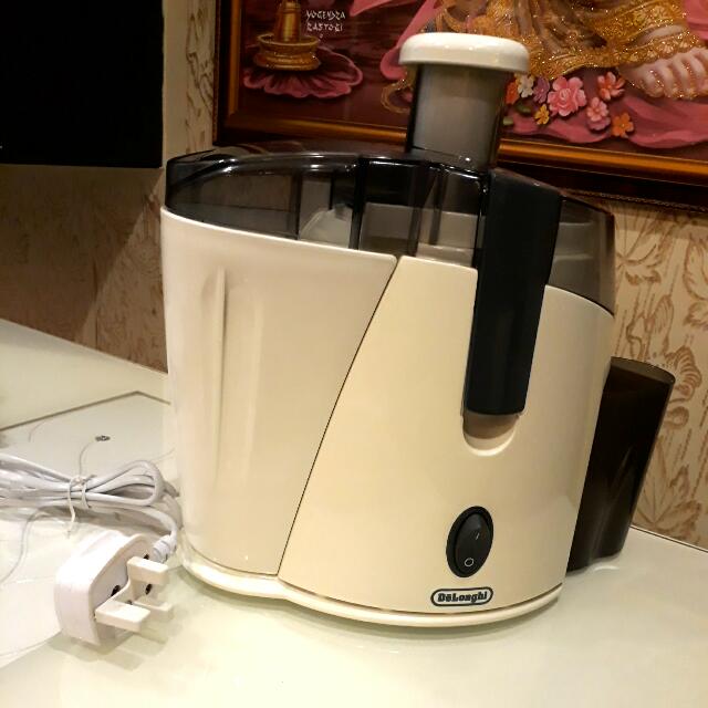 DeLonghi Juicer AJE 450 TV Home Appliances Kitchen Appliances Juicers Blenders Grinders on Carousell