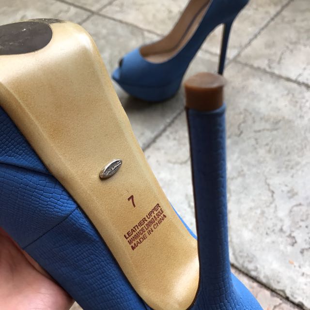 Preloved Tony Bianco Electric Blue 
