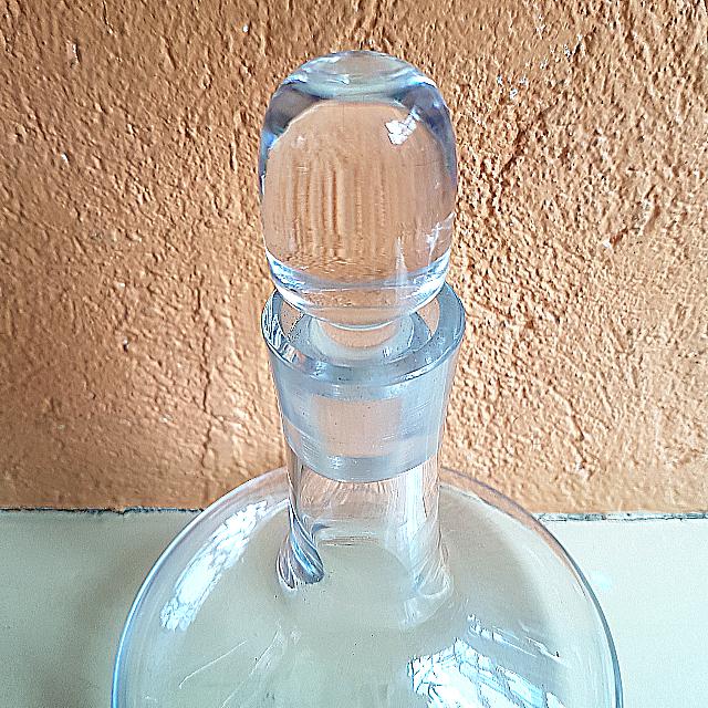 Wine Container / Decanter (Category: Other Kitchenware & Tableware) located in Pasig City. Submitted by lesmitch (Listing ID 117075237, Image 3). Description: Displayed but never used ~ Check all the photos for the item's actual condition and measurements ~ Payment is via gcash, pay maya or bdo ~ Shipping is via lalamove, grab, j&t or you can book your own preferred courier ~ Message me for other details.