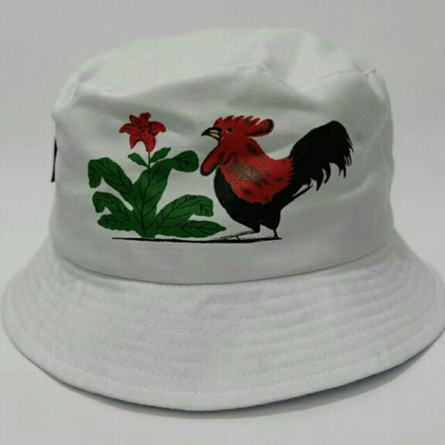 bucket hat ayam jago