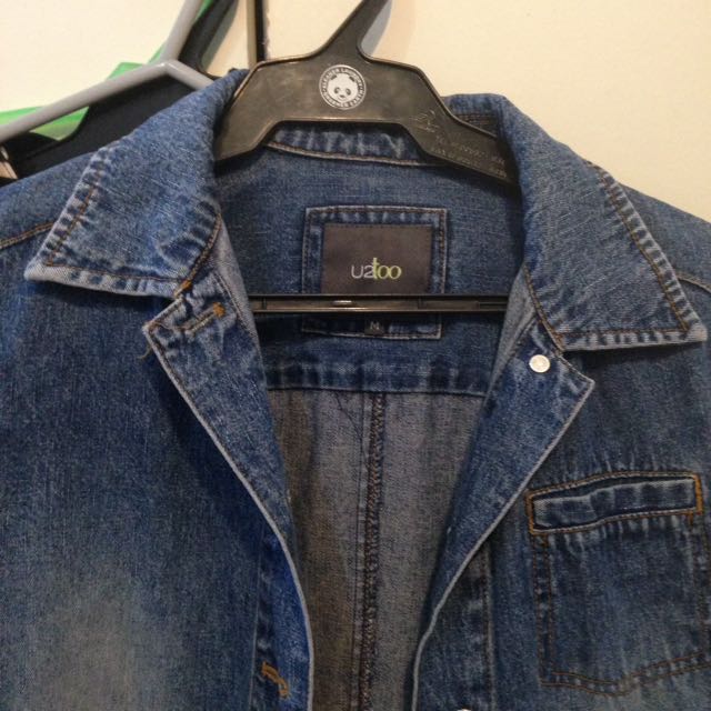 DENIM JACKET (Category: Coats, Jackets and Outerwear) located in Quezon City. Submitted by staples_ (Listing ID 117420472, Image 3). Description: .