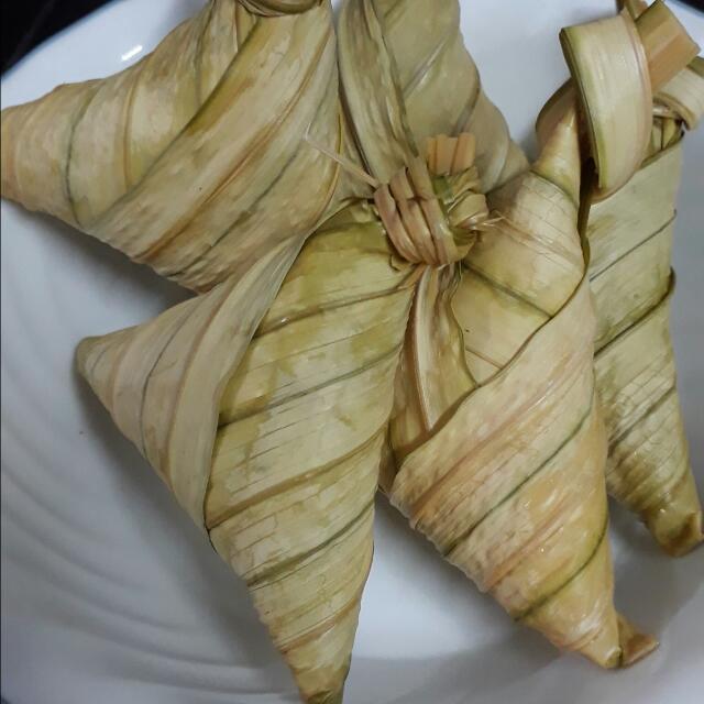 Ketupat palas rebus/goreng inti rendang, Food & Drinks 